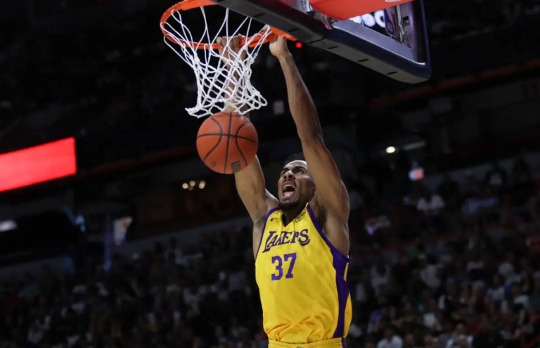 Bronny James Wows Crowd with One-Handed Dunk in Summer League Debut